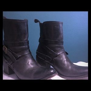 Freebird Saint booties, size 9